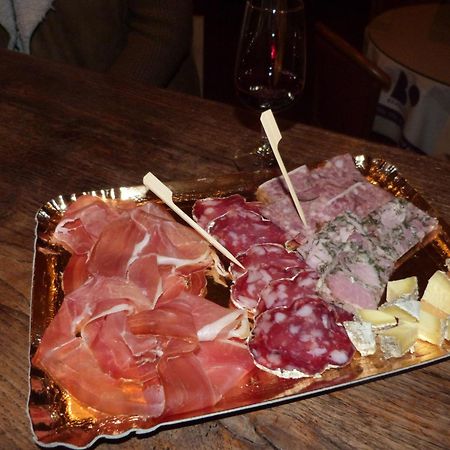 Logis Hotel Des Grands Vins 플루리 외부 사진
