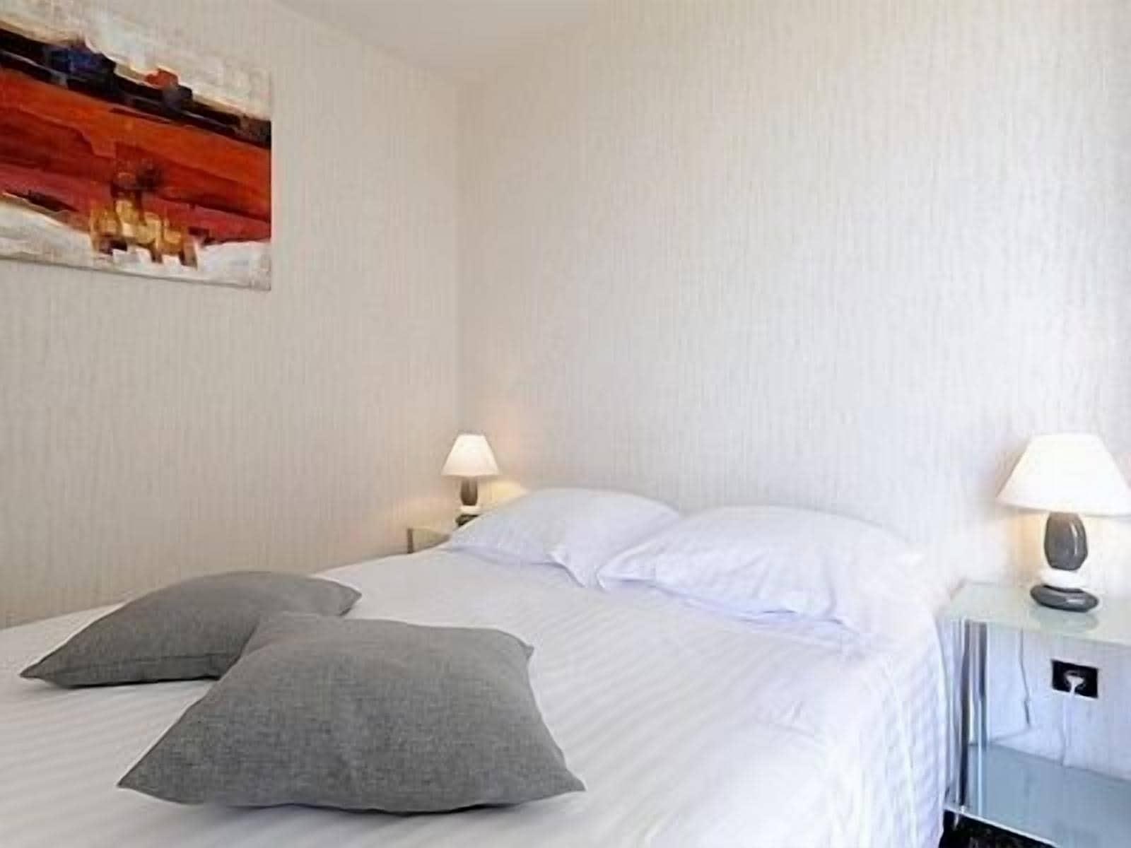 Logis Hotel Des Grands Vins 플루리 외부 사진