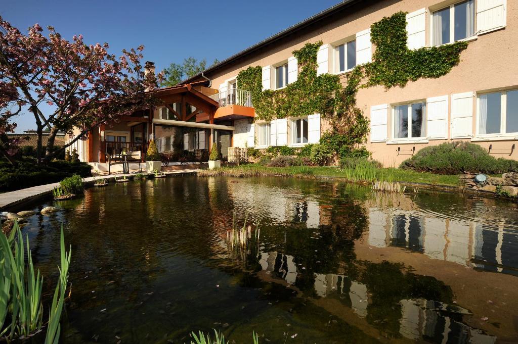 Logis Hotel Des Grands Vins 플루리 외부 사진