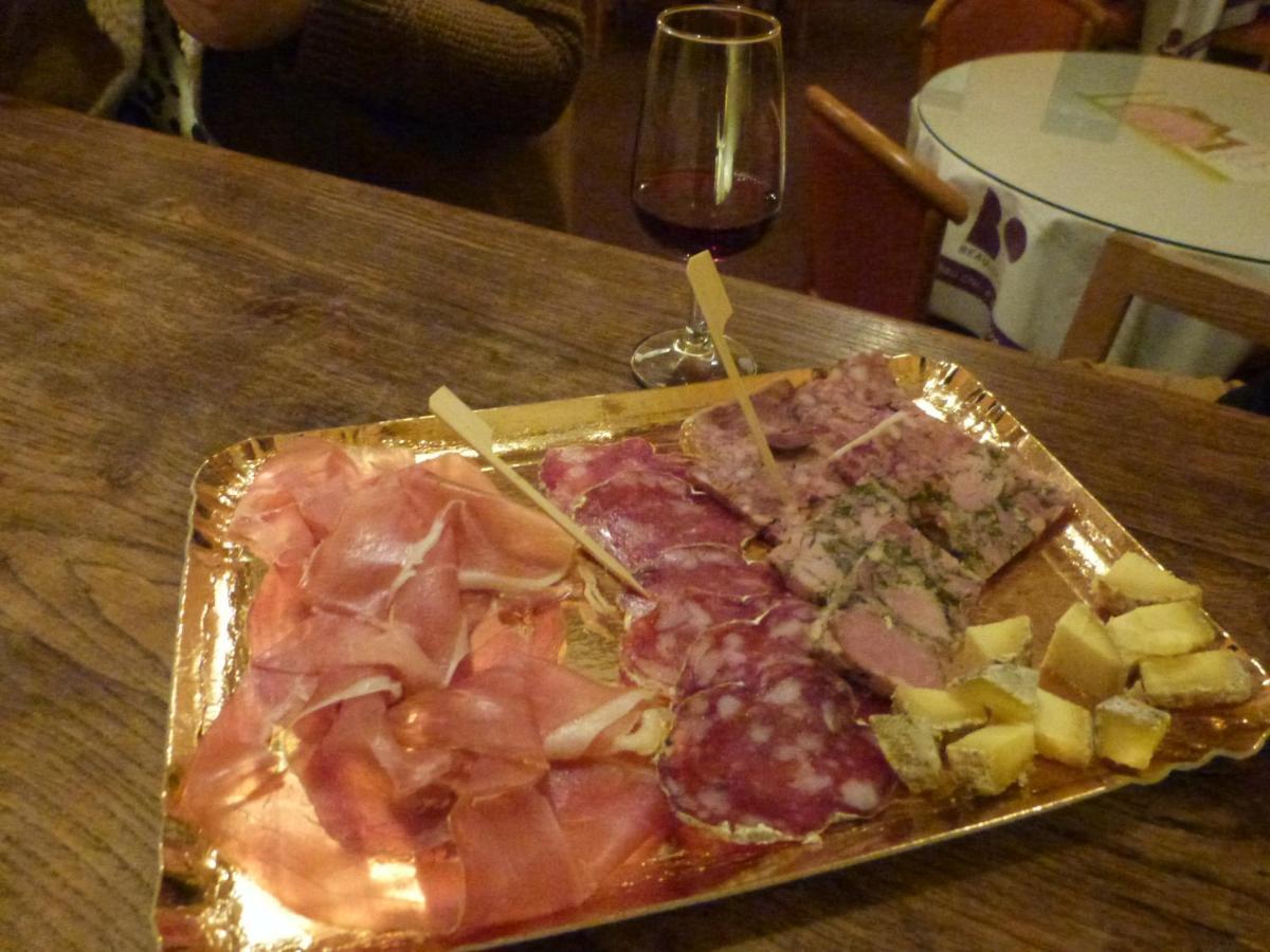 Logis Hotel Des Grands Vins 플루리 외부 사진